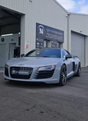 Pose d'un covering gris nardo pour une Audi R8 à Toulenne proche de Bordeaux
