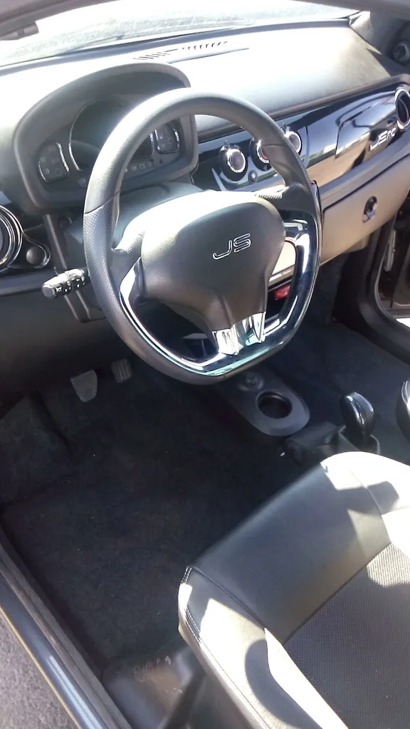 Voiture sans permis Marseille JS RC Coupé DCI + Clim