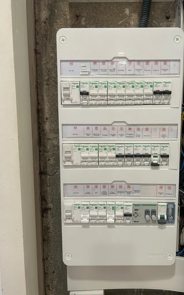 Création intégrale de réseaux électriques Aix-en-Provence : installation complète et pieuvre électrique par Fc Électricité