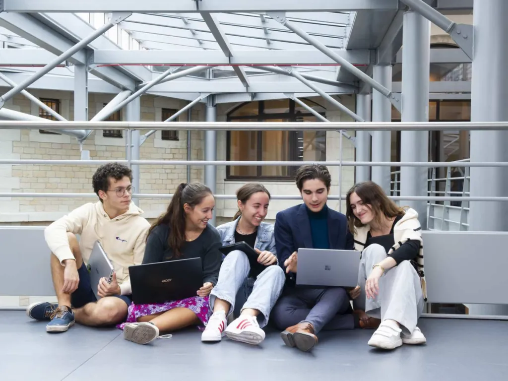 Photographe professionnelle pour Campus étudiants à Lyon en région Rhône-Alpes Auvergne