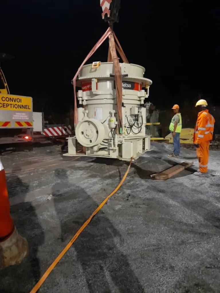 Réception d'un tout nouveau broyeur.