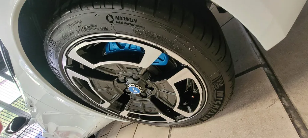 pose film solaire pas cher sur véhicule de prestige et protection céramique