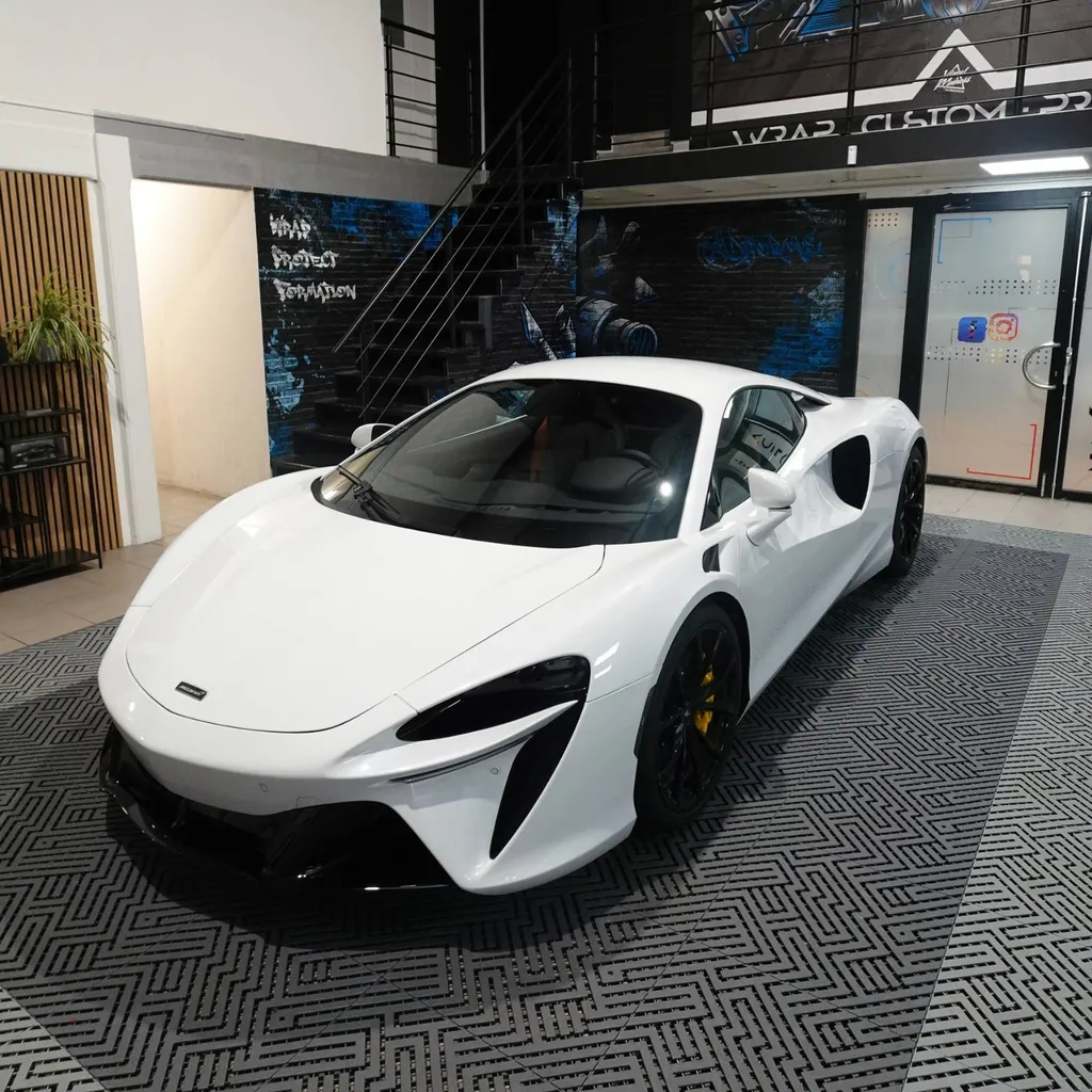 McLaren Artura