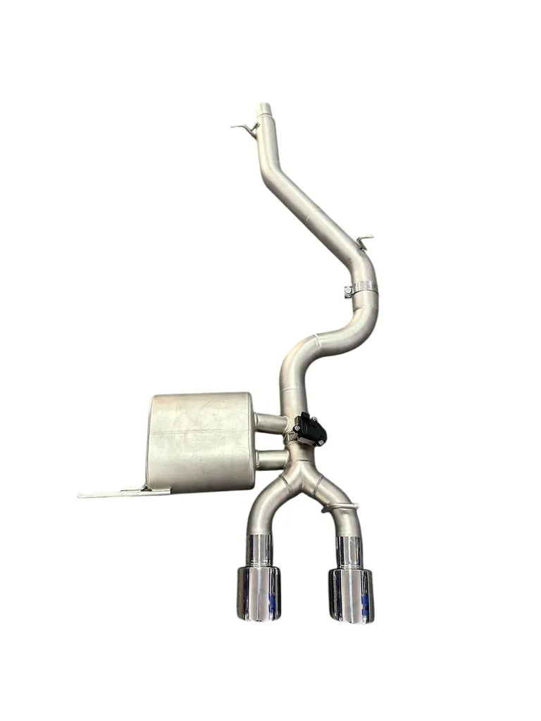 Volkswagen Golf 6 R équipée d'une ligne d'échappement à valves JU-EXHAUST. Fabrication sur mesure en inox offrant une sonorité sportive réglable à la demande, des finitions haut de gamme et un caractère unique. Installation réalisée par JU-EXHAUST, spécia