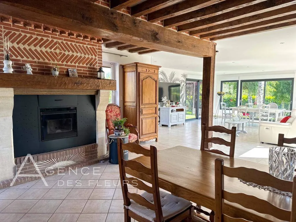 A saisir charmante maison normande de 6 pièces avec dépendance sur la commune de TOURVILLE LA CAMPAGNE