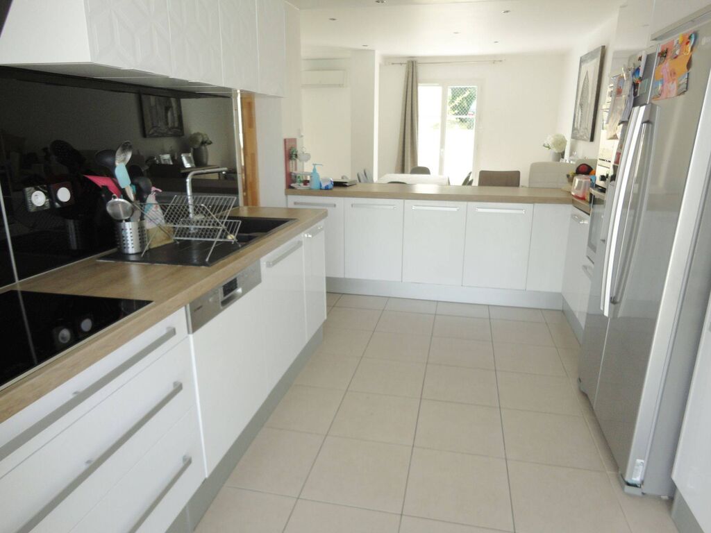 a vendre roquefort la bedoule grande maison avec grand terrain