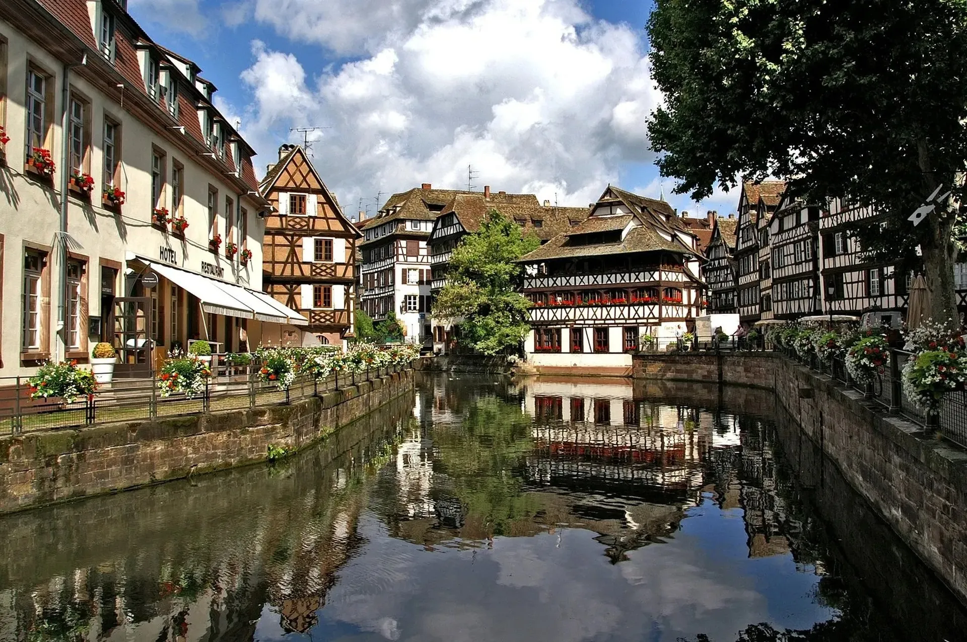 Autour de la Vallée de la Hasel