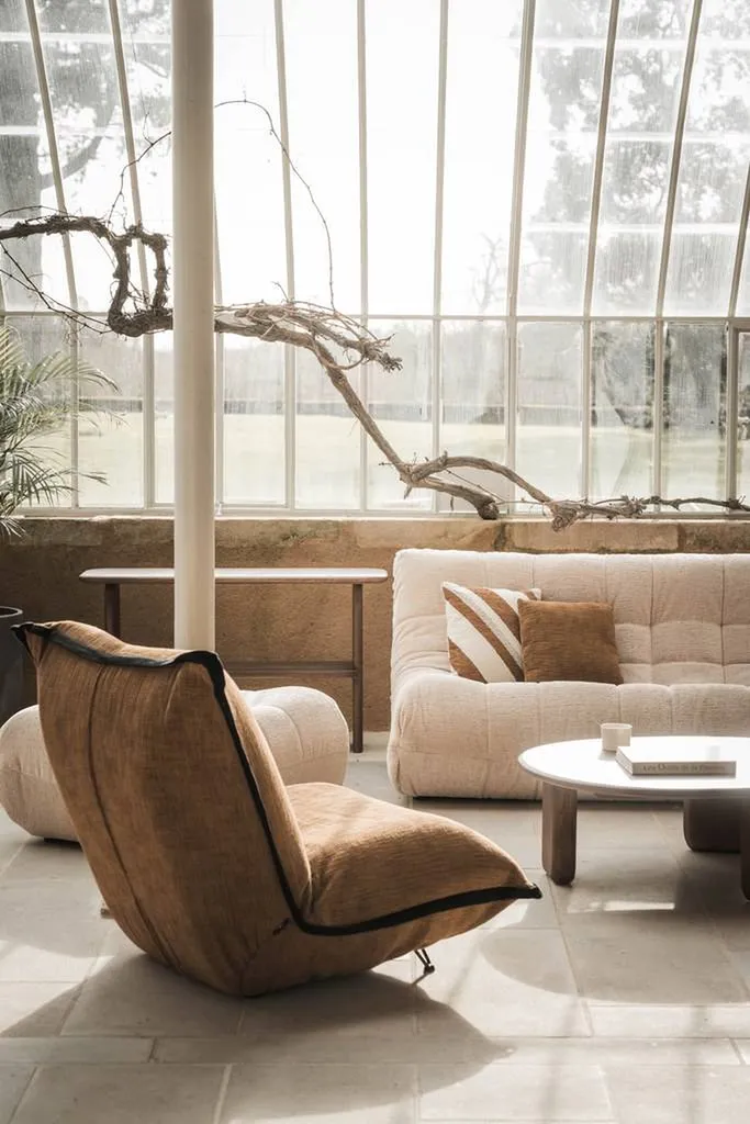 Canapé moderne blanc en tissu à Hyères près du Pradet