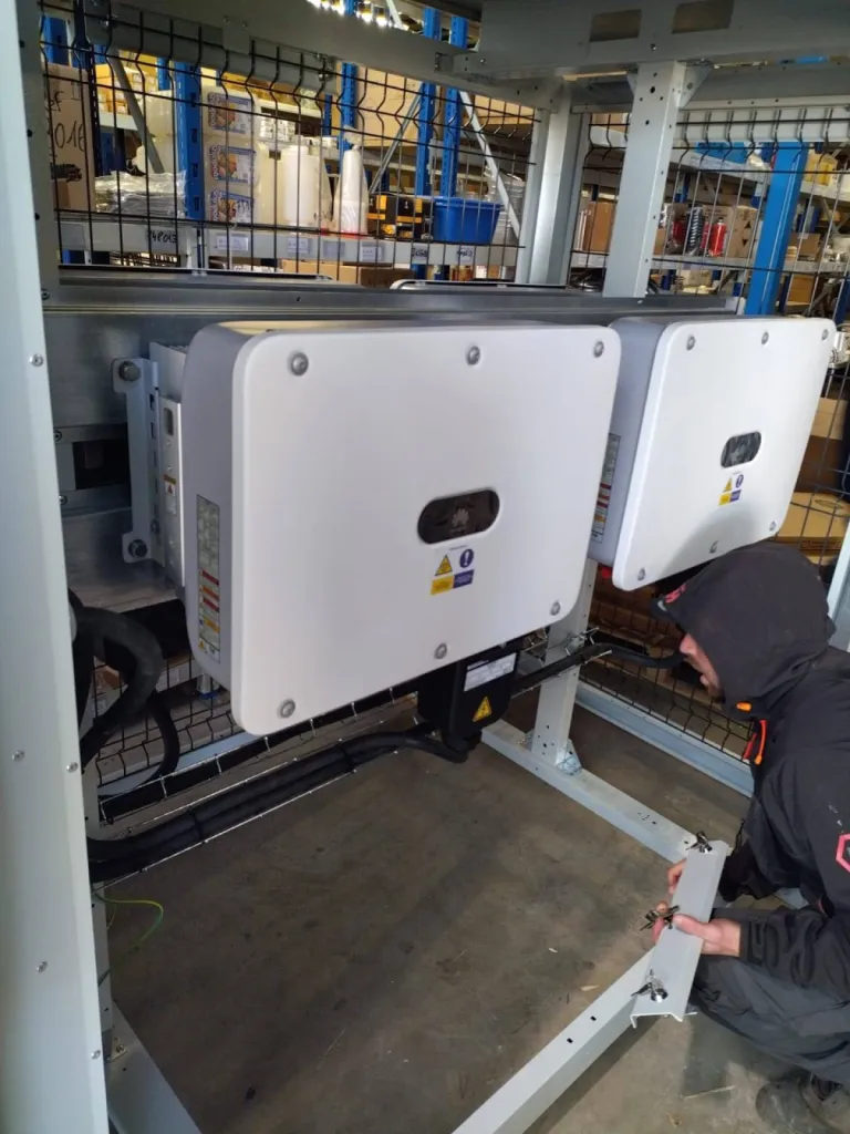 Provence Energie Solaire Services à La Ciotat votre expert RGE pour l'installation de solaire sur vos bâtiments professionnels