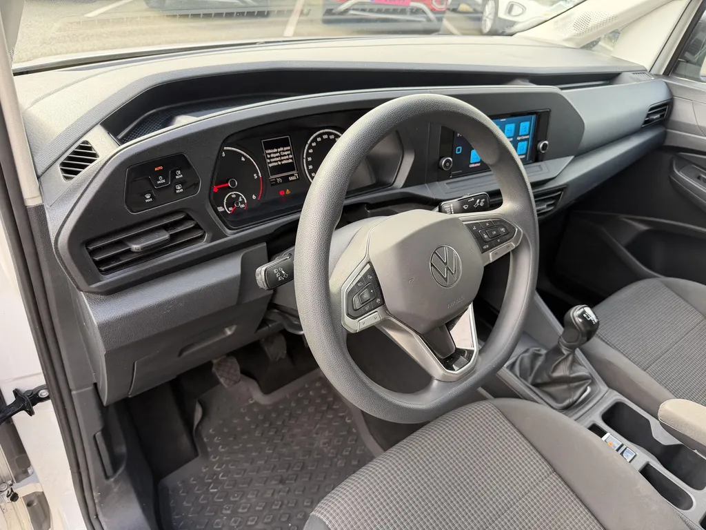 Volkswagen Caddy Cargo occasion diesel près de Rouen utilitaire fiable économique idéal professionnels Normandie livraison rapide