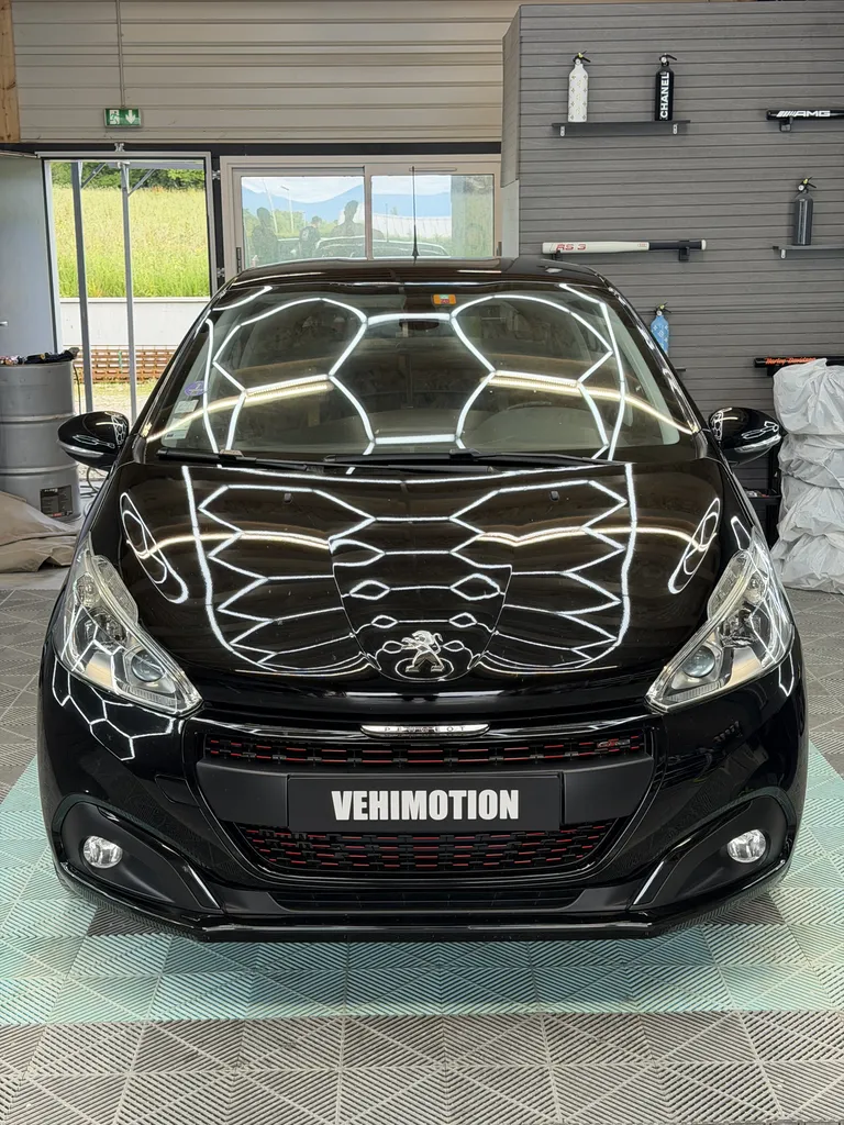 208 GT LINE 1.2 PURETECH 110CHV / ENTRETIEN PEUGEOT / CAMERA DE RECUL