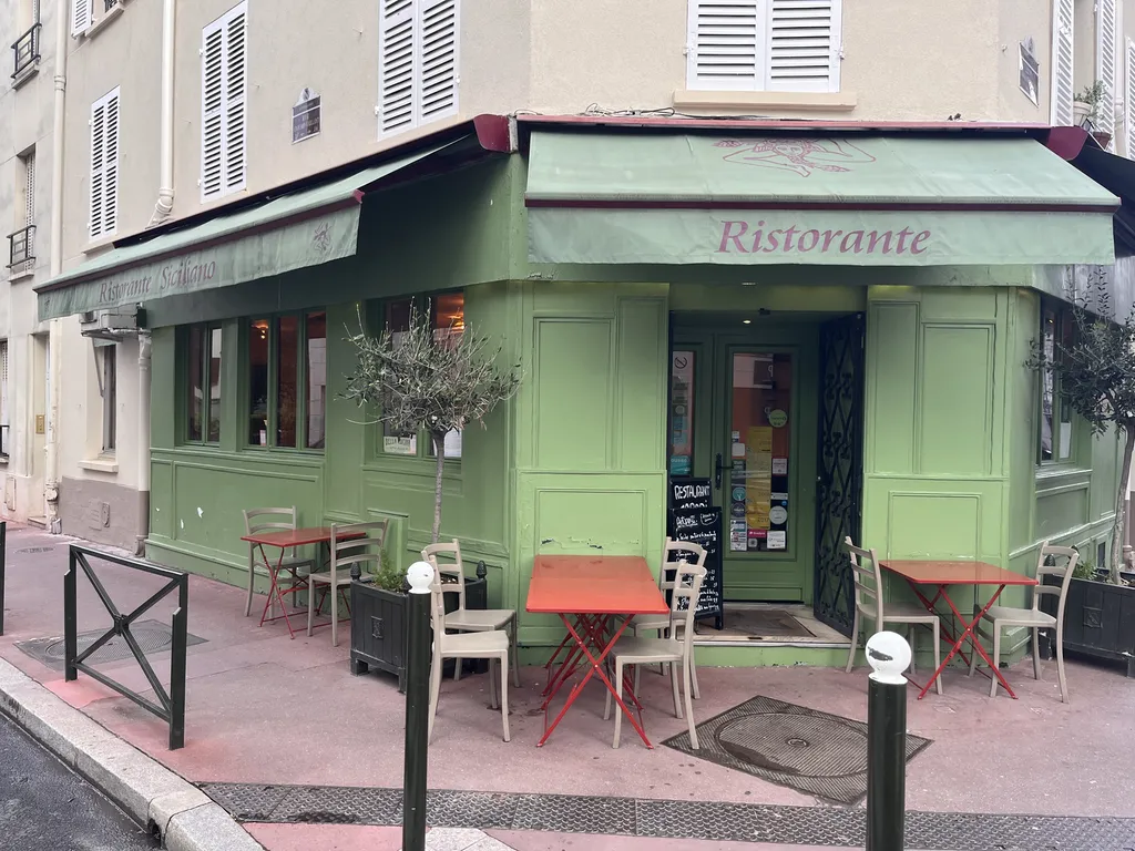 Cession de bail - Boutique 180 m², Louise Michel, Rue Louis Rouquier 92300 LEVALLOIS-PERRET