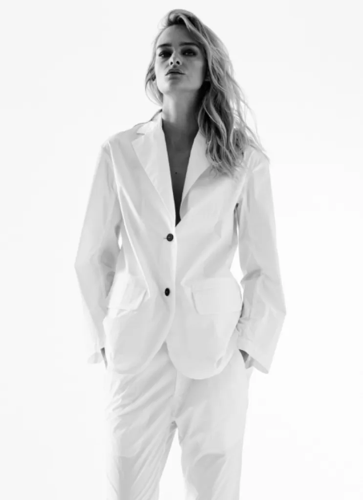 Lis Lareida une collection printemps-été 2020 intemporelle que Sacha vous propose dans son concept store.