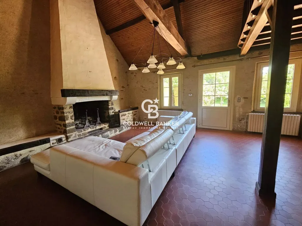 Fermette en Sarthe à la Bazoge alliant authenticité et confort moderne à vendre