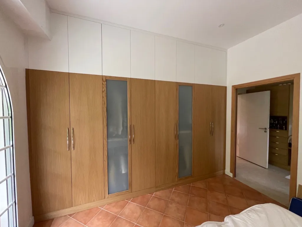 placard avec portes en verre dépoli sur mesure a arcachon et bordeaux