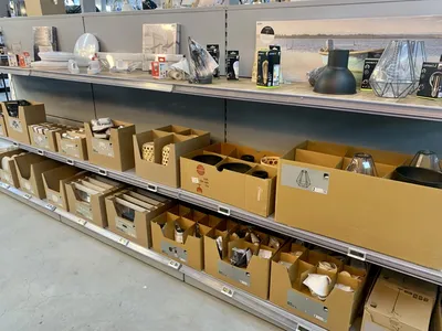 Acheter des luminaires à tout petit prix en magasin de bricolage et de décoration