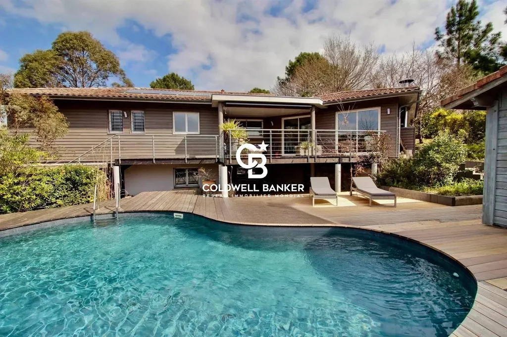 Maison en bois à vendre à La Teste-de-Buch – Piscine, nature et calme