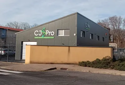 entreprise spécialisée dans les travaux d’électricité générale pour les particuliers, les professionnels et les collectivités Le Pouget CJ PRO