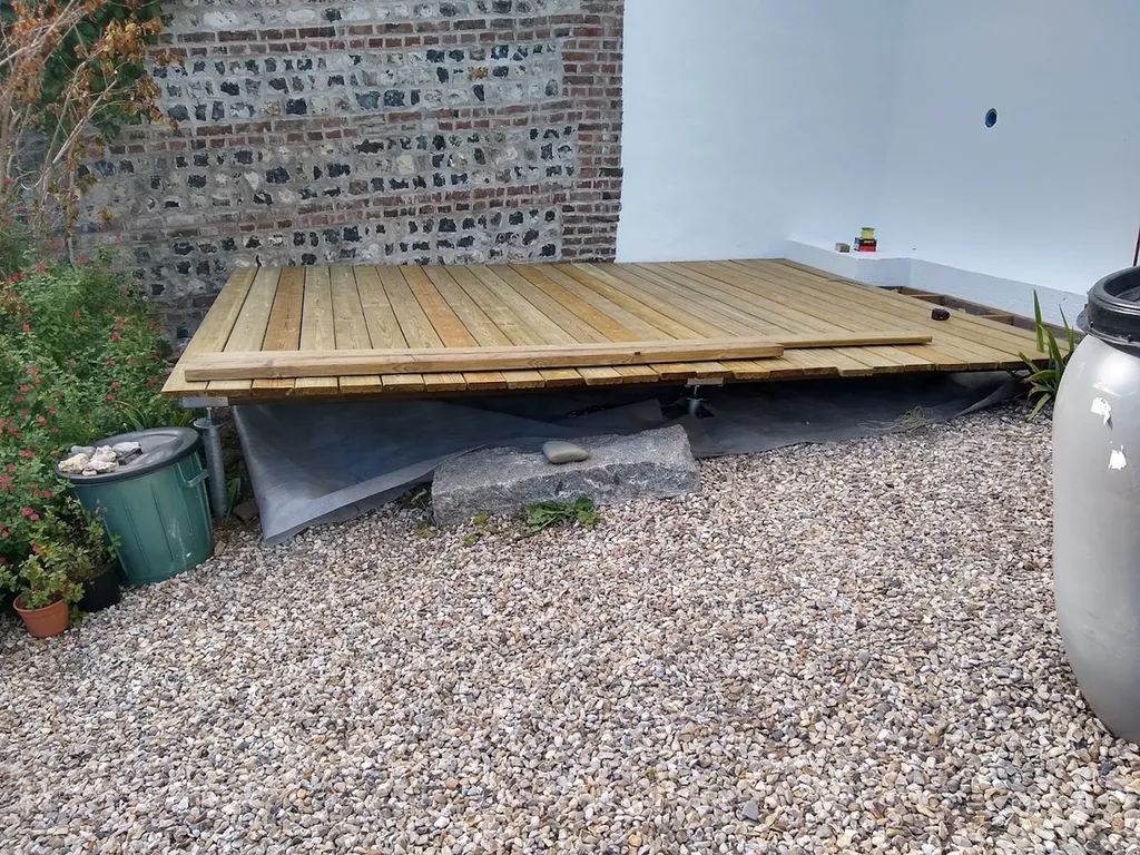 Création d’une terrasse bois et installation d’une cuve à eau au Havre (76600)