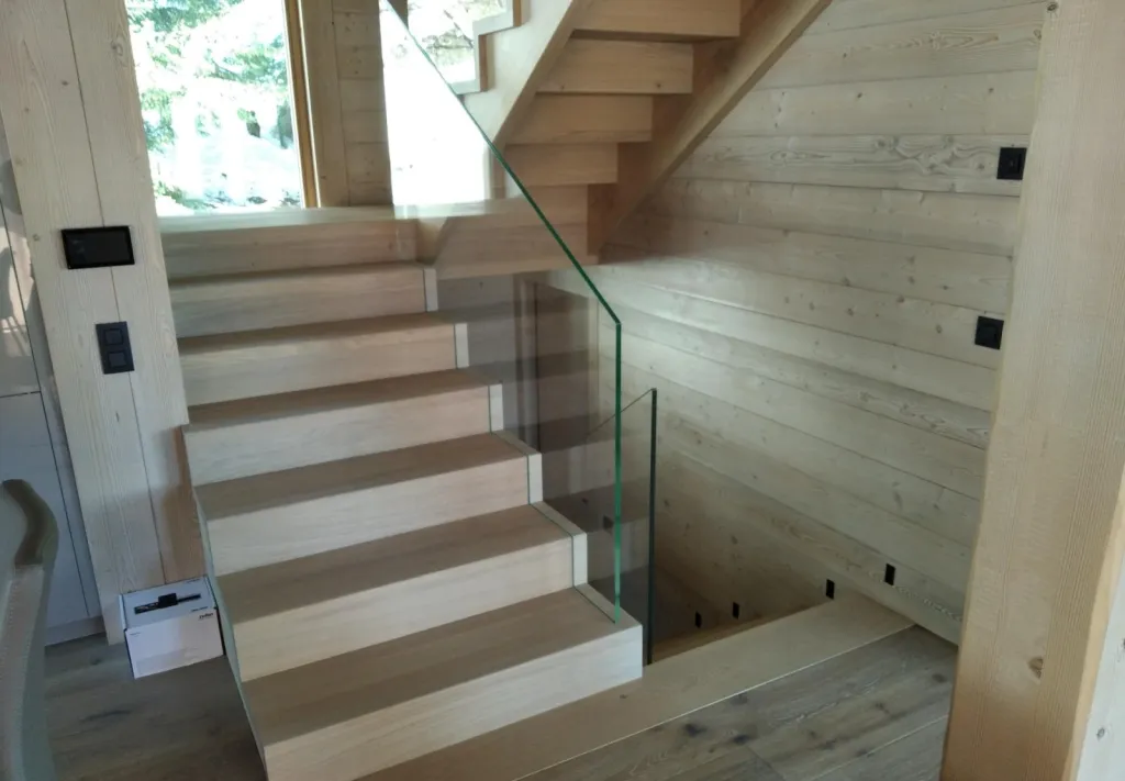 Réalisation d'un chalet bois contemporain sur mesure à Combloux en Haute-Savoie avec vue magnifique sur le Mont-Blanc