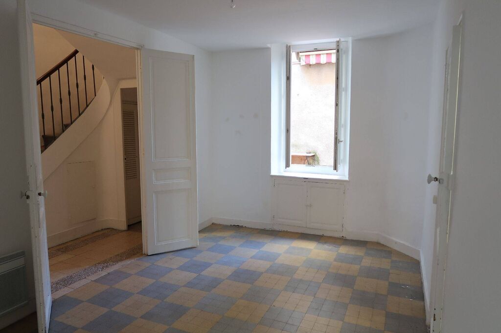 Cassis à l'achat maison dans le village