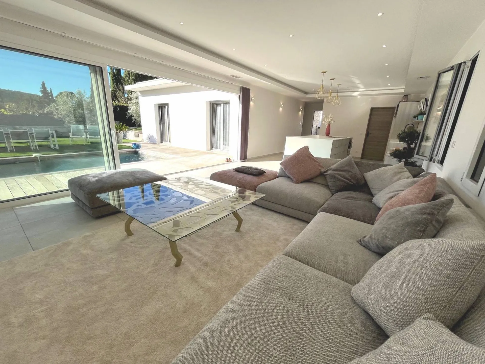 maison à vendre avec piscine carnoux, de pp