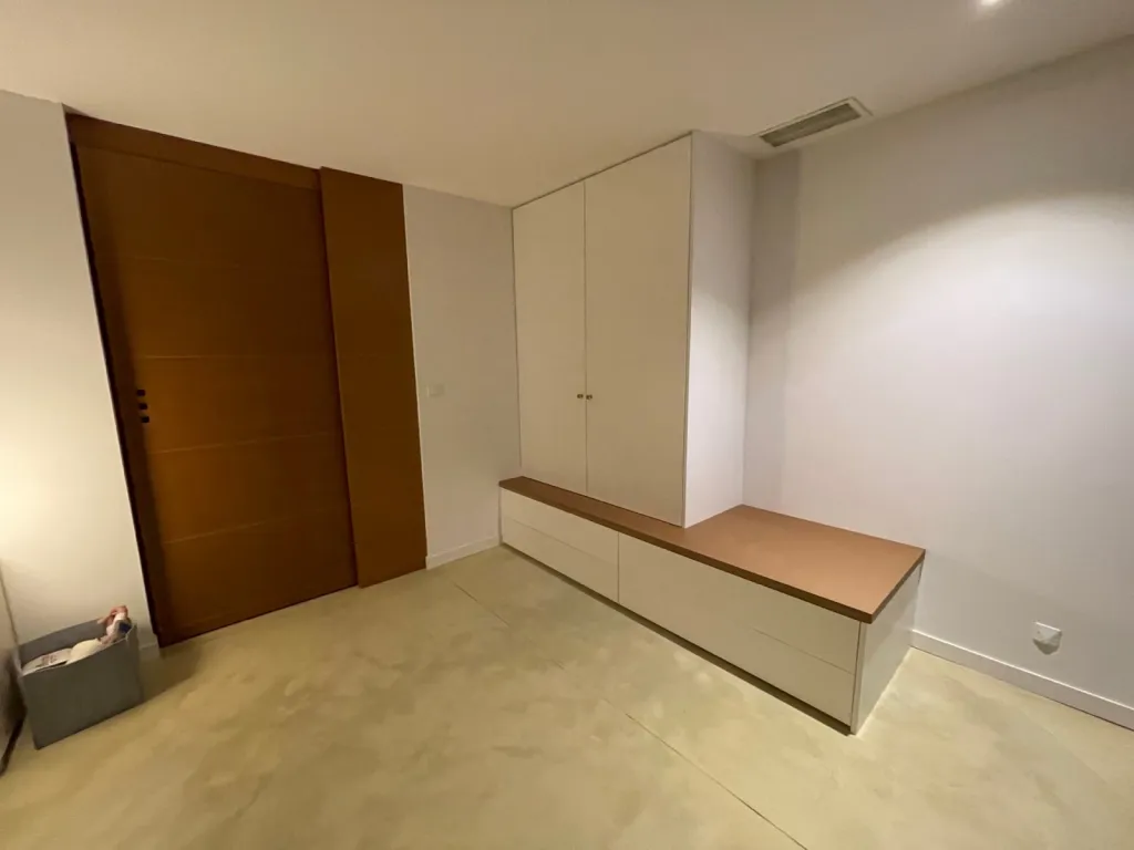 Agencement d’un meuble cuisine avec frigo-américain intégré dans la région de Bordeaux