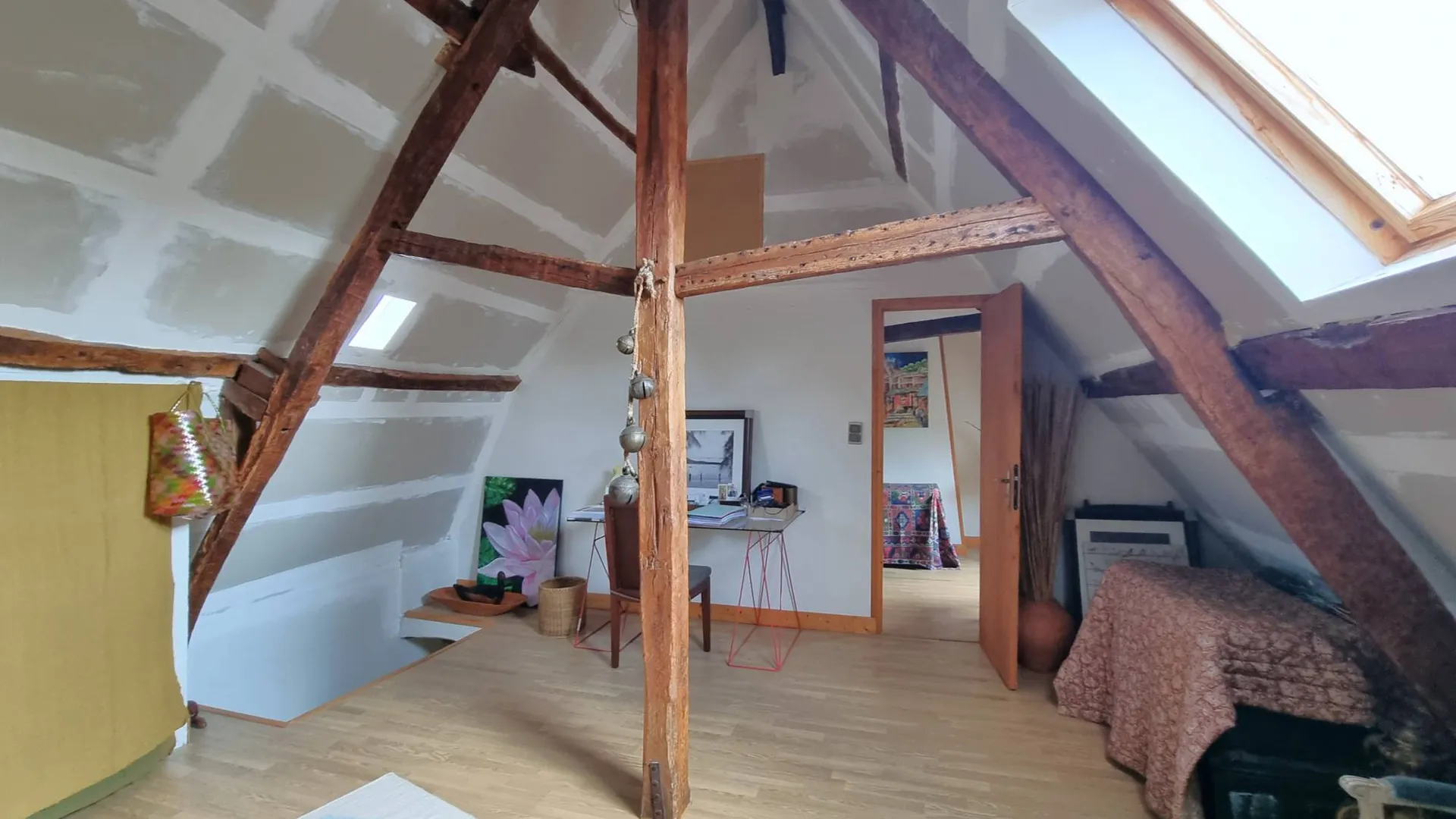 A vendre belle maison de ville et de caractère, 4 chambres, située au coeur de la cité médiévale de Saint-Valéry-sur Somme 80230
