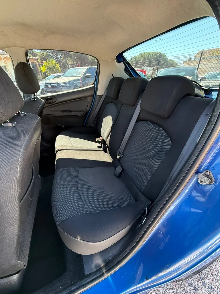 PEUGEOT 206 + 1.4 L 75CV