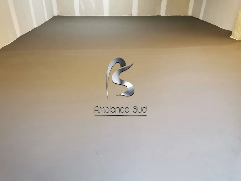 Rénovation d’un sol de garage en béton ciré industriel en Corse