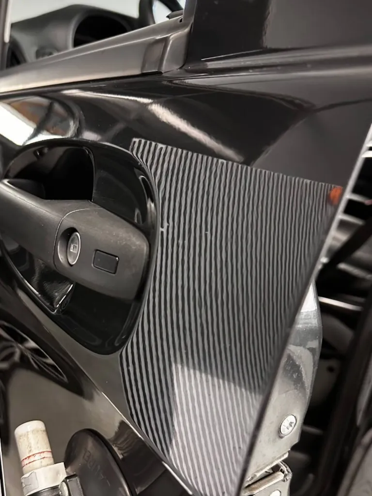 Débosselage sans peinture sur un Mercedes Classe V à Le Mans (72)