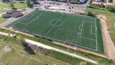 Terrain de foot gazon synthétique Bordeaux en Gironde