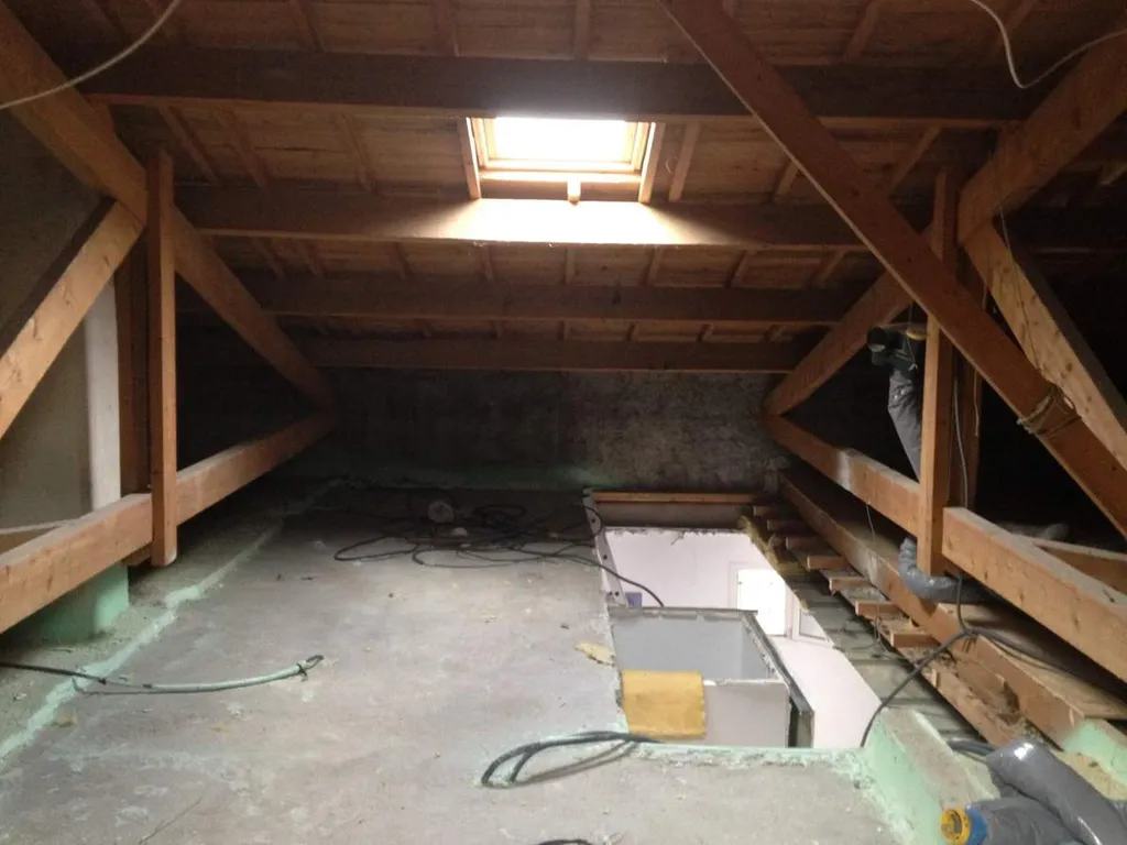 Aménagement des combles d'une maison individuelle à Eyguières - trémie du futur escalier