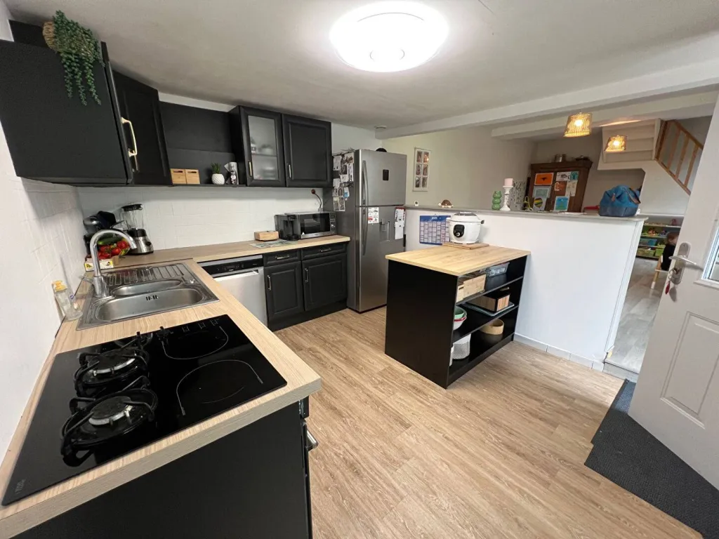 A SAISIR MAISON DE 147 m2 EDIFIÉE SUR 1300 M² DE JARDIN SUR LA COMMUNE DE LA HARENGERE 27370