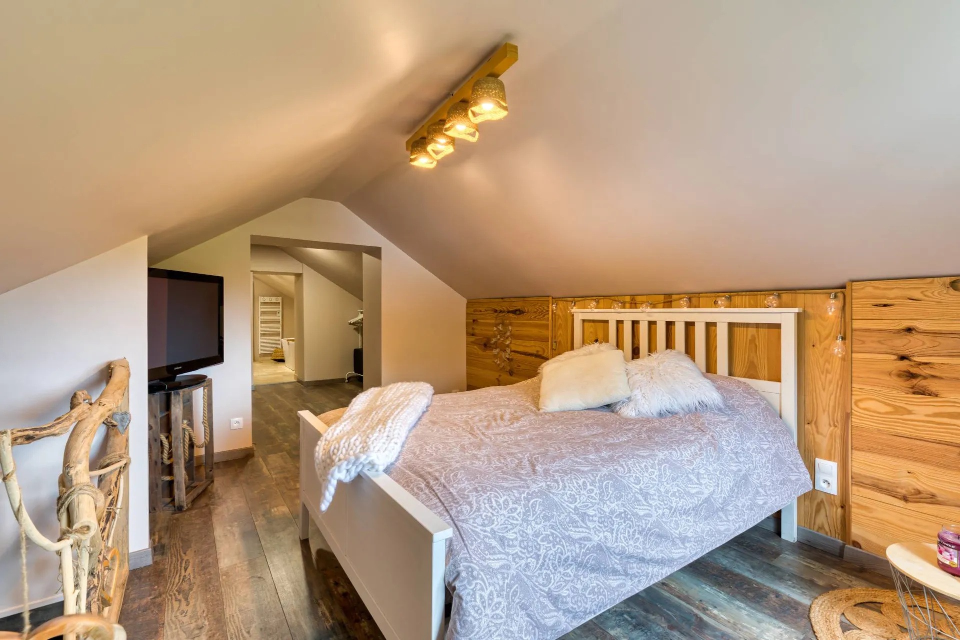 À vendre Havre de Paix Rénové caché dans la Nature