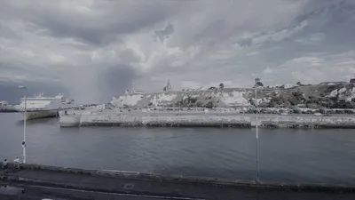 VENDU VUE PORT ET MER