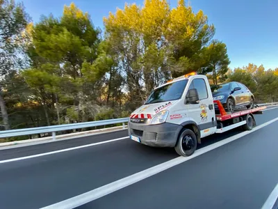  Remorquage Golf 7 après une sortie de route Carnoux platinum carrosserie 