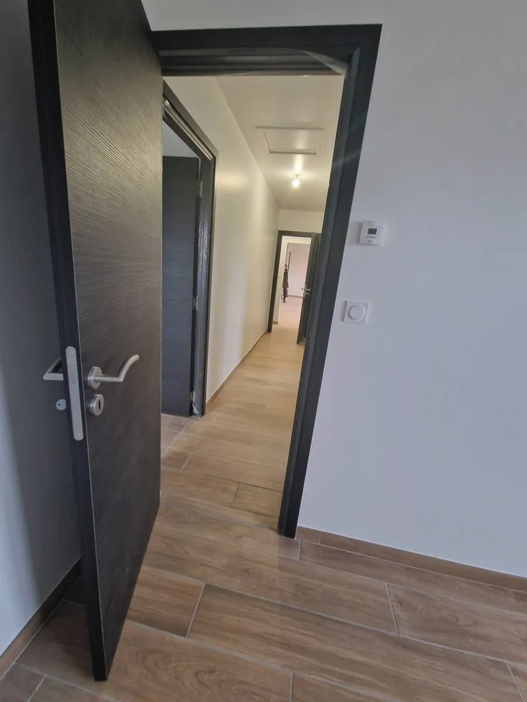 Projection au pistolet airless, enduits et peintures velours dans un joli pavillon entre Neubourg et Louviers