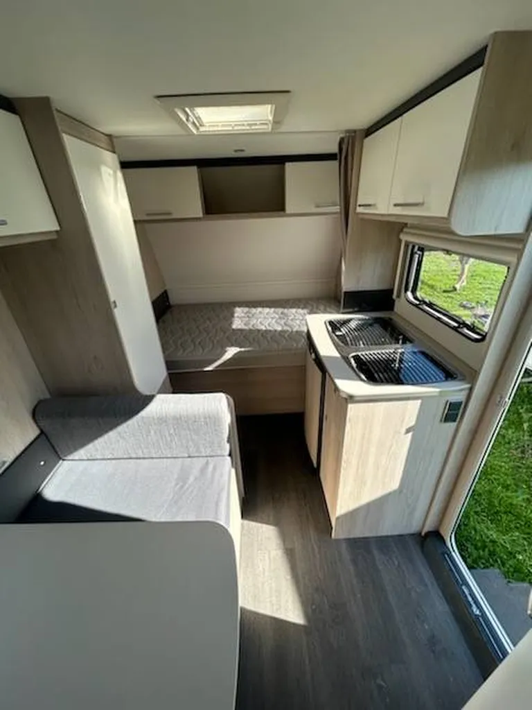 Caravane Neuve Sterckeman EASY 390CP (VENDUE) - Compacte 3 Places - MIDI 13 LOISIRS