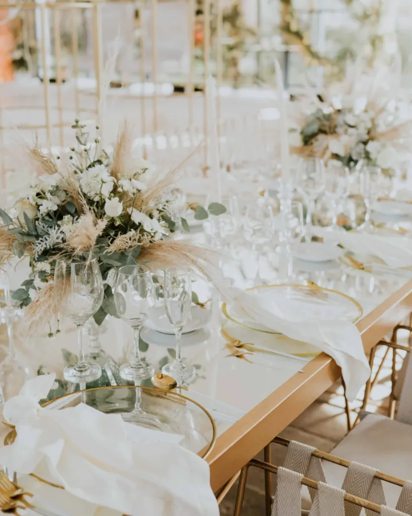  S'entourer d'une wedding planner basée à Bordeaux en gironde pour organiser soi même son mariage avec un coaching en organisation de mariage personnalisé 