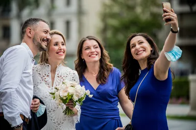 Organisez votre mariage de rêve dans un luxueux pavillon à Paris avec une wedding planner experte et passionnée