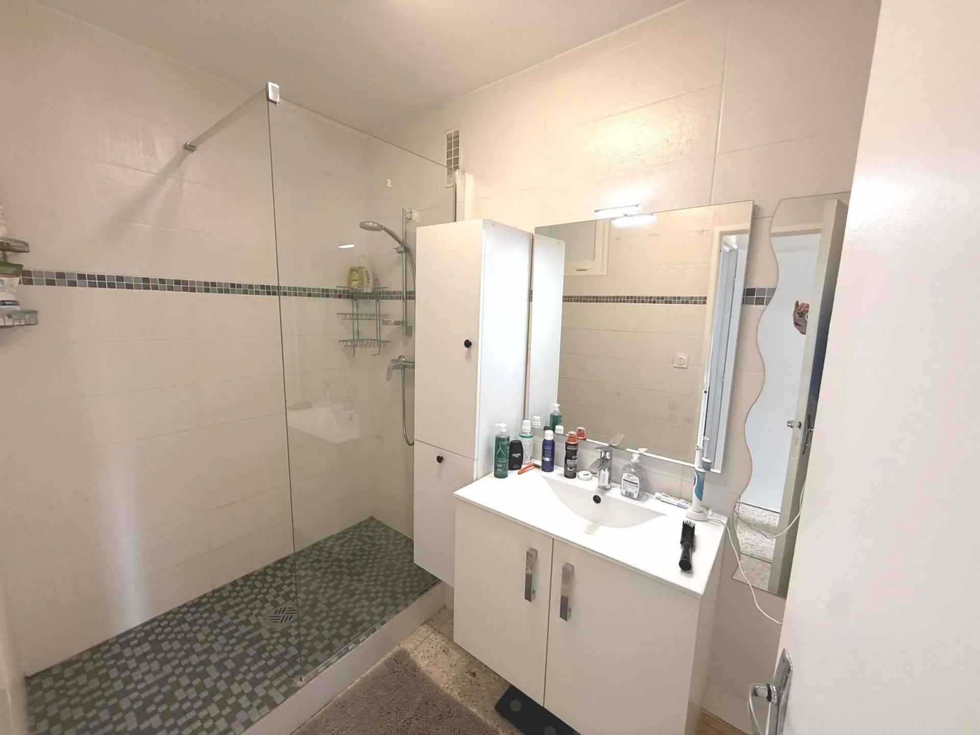 En vente dans copropriété fermée T3 Carnoux