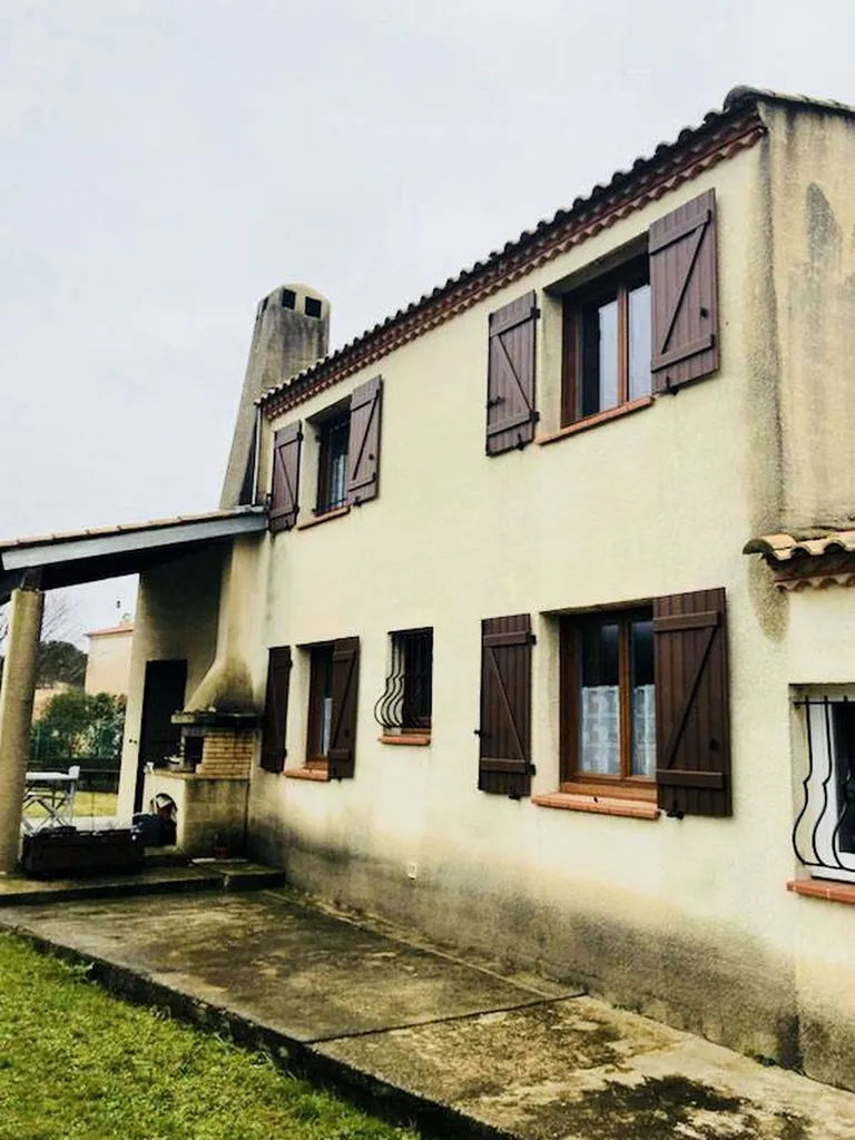 Pose de volets résine en Occitanie à Saint Anastasie