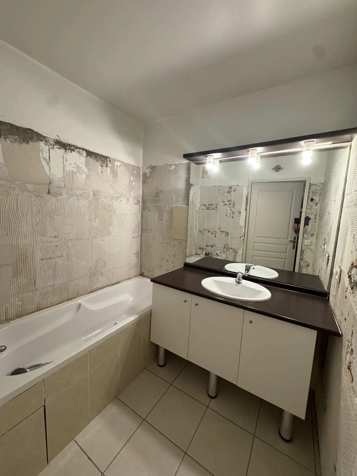rénovation d’un salle de bain à Marseille 12 eme 