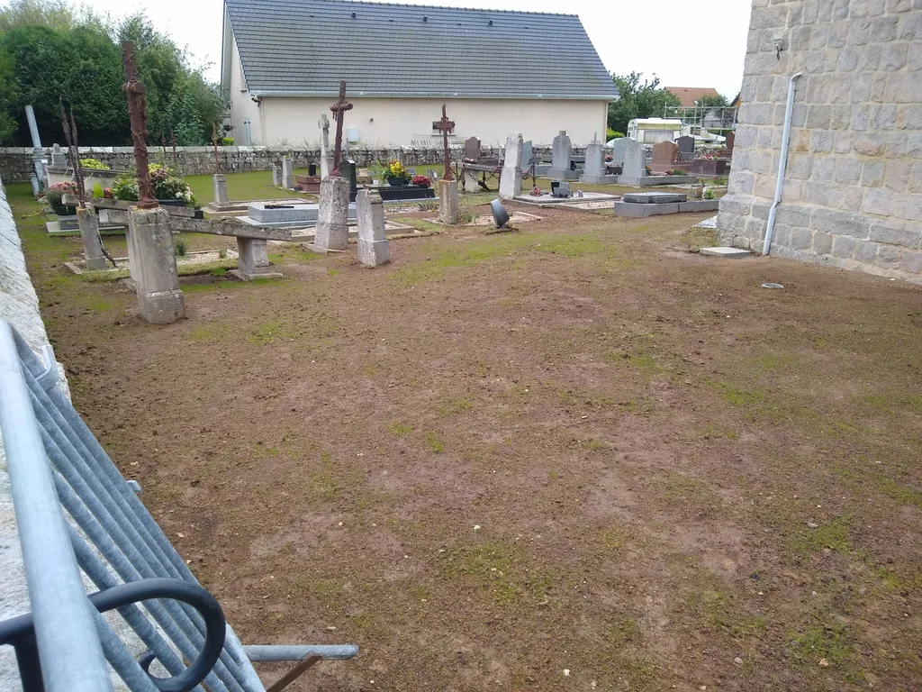 Végétalisation du cimetière de Conteville (76186)