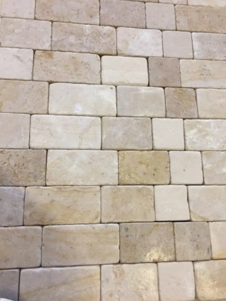 La pierre de France Montagnac, pierres naturelles françaises pour dallage, pavé, revêtement, décoration