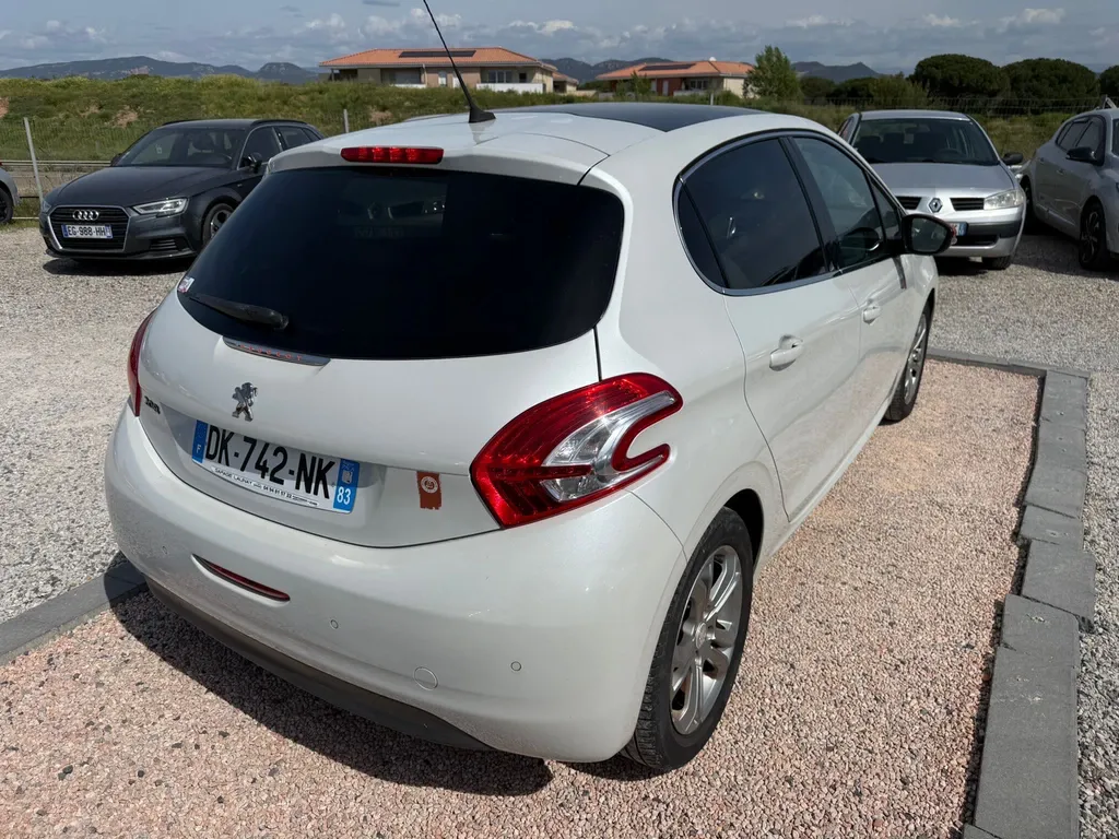 PEUGEOT 208 1.6 VTI 120CV ROLAND GARROS 