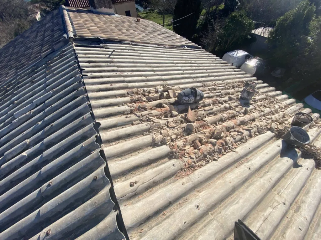 dépose tuile sur pst sur martigues