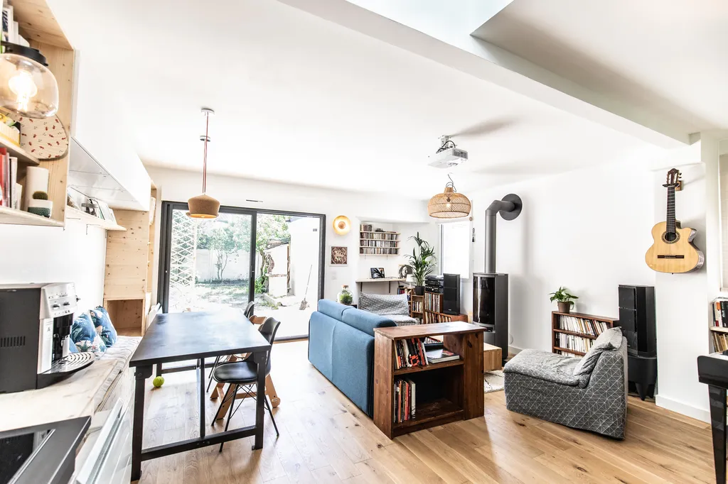 Surélévation partielle & transformation d’une petite maison en vaste lieu de vie lumineux à Bègles proche de Bordeaux