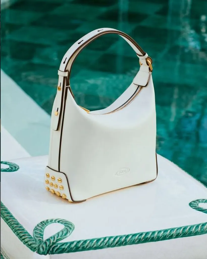 Sacha Houant a sélectionné pour vous mesdames ce magnifique sac Tod's présente 'élégance d'un sac Tod's 